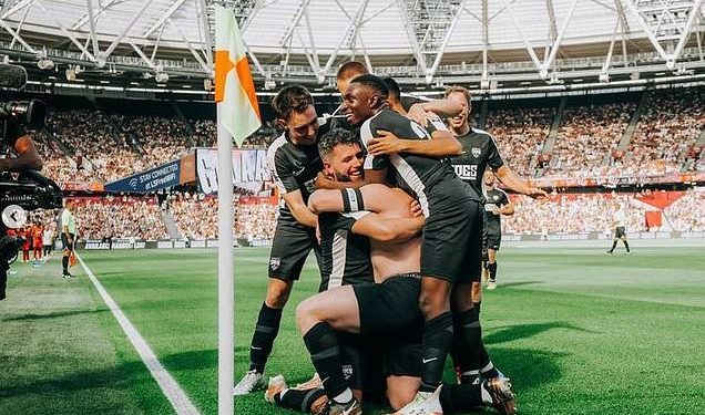 the-sidemen-beat-the-youtube-all-stars-again-as-manny-scores-a-hat-trick-in-8-5-win-…-–-daily-mail