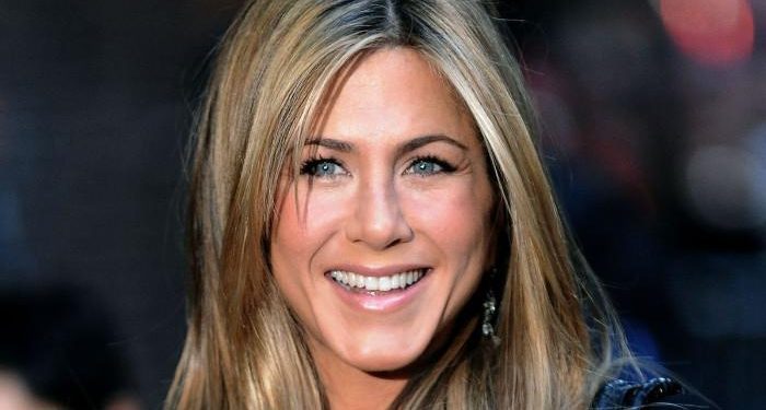 jennifer-aniston-delights-fans-with-summertime-photo-dump-on-instagram-–-geo.tv