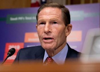 senator-subpoenas-saudis-for-liv-pga-tour-deal-documents-–-swingu-clubhouse