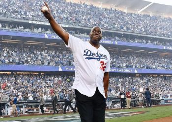 magic-johnson-gives-props-to-dodgers'-president-of-operations-for-landing-jason-heyward-in-la