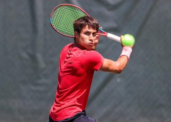 gardner-webb-takes-a-pair-of-wins-in-seahawk-invitational