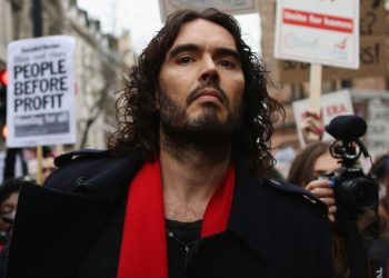 russell-brand-won't-be-banned-from-youtube-says-platform's-european-boss-–-variety