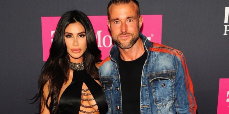 instagram-star-morgan-osman-tells-her-side-of-the-story,-left-the-flight-on-her-own-to-…
