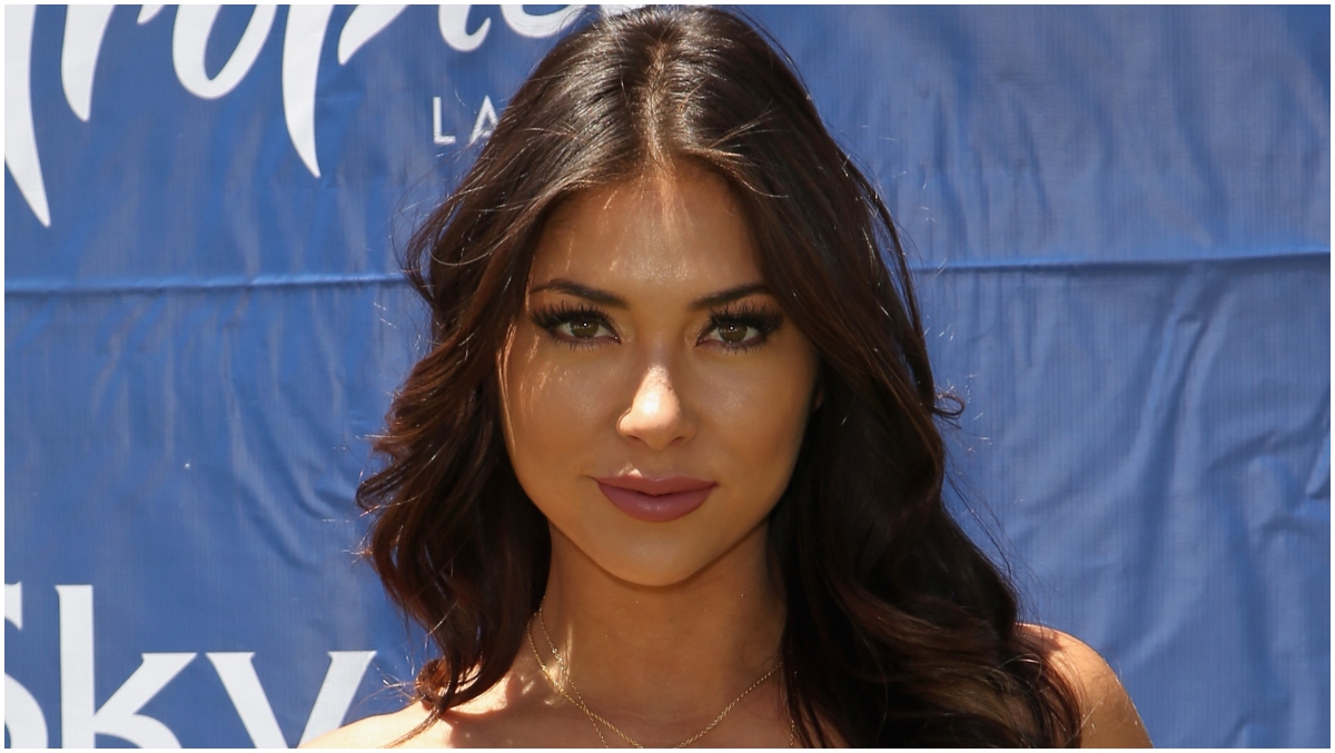 arianny-celeste-closes-down-summer-with-new-bikini-photos-–-outkick