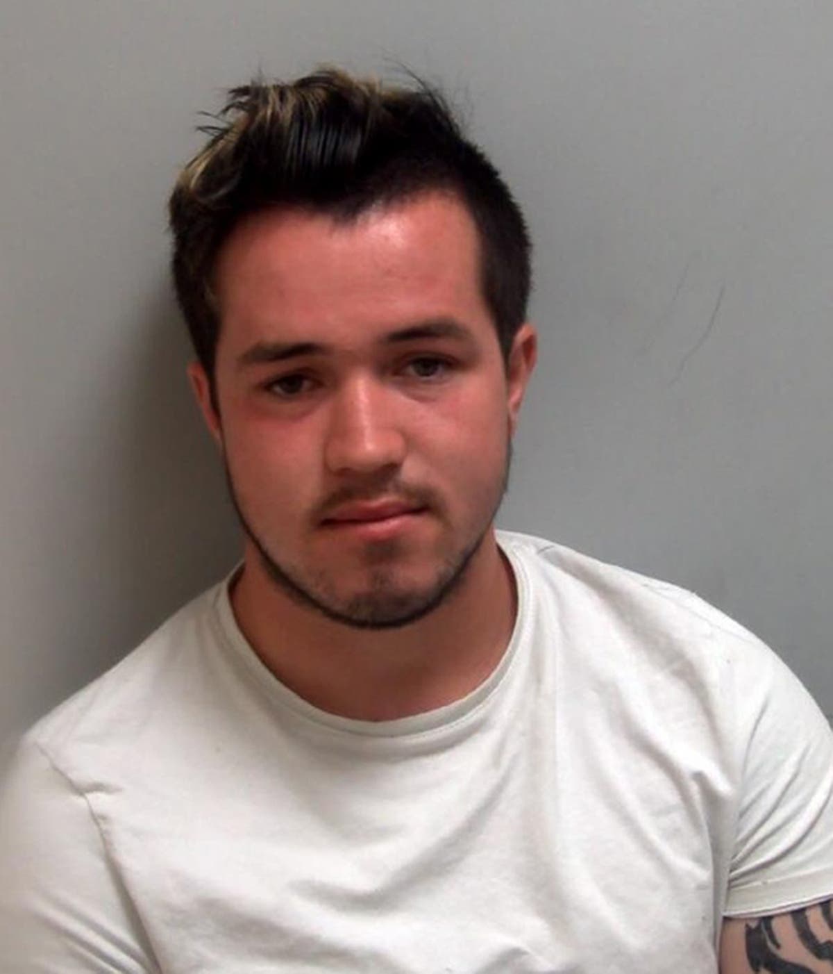 man-posed-as-teen-online-to-get-boys-to-send-him-indecent-pictures-and-then-blackmailed-them