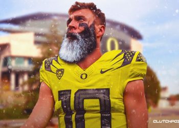 twitter-cracks-hilarious-bo-nix-age-jokes-amid-oregon-colorado-football-game