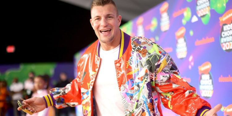 jimmy-kimmel-out,-gronk-in:-rob-gronkowski-takes-over-naming-rights-for-la-bowl