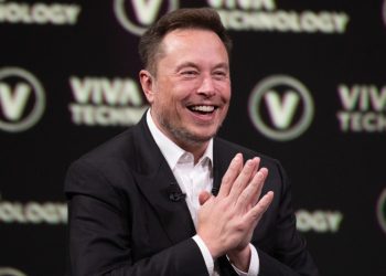 elon-musk-begs-brands-for-twitter-engagement