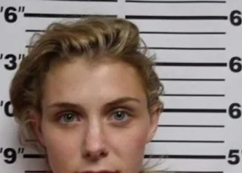 missouri-teacher,-24,-accused-of-grooming-student,-16,-over-snapchat-–-head-topics