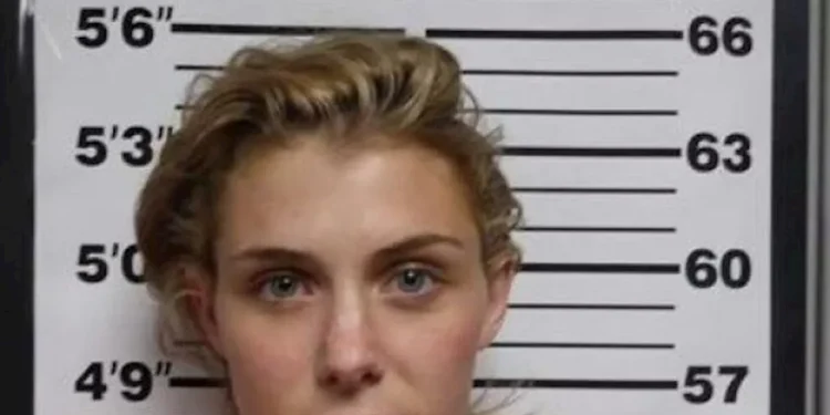 missouri-teacher,-24,-accused-of-grooming-student,-16,-over-snapchat-–-head-topics