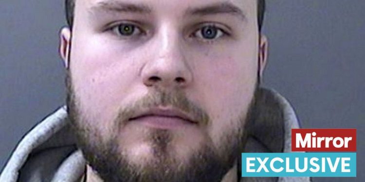 snapchat-paedo-cop-who-groomed-200-girls-'became-hooked-on-porn-as-a-kid'-–-the-mirror