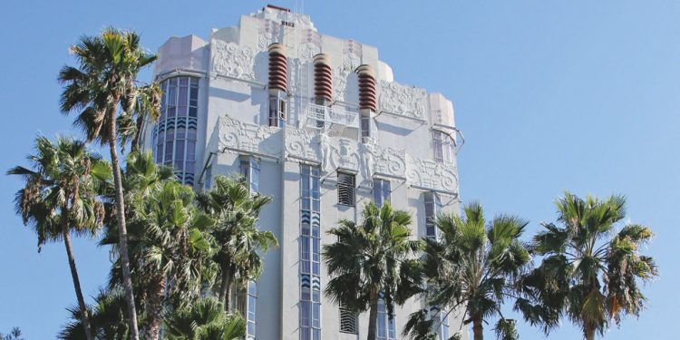 sunset-tower-introduces-fleet-of-vintage-wheels-for-guests-–-the-hollywood-reporter