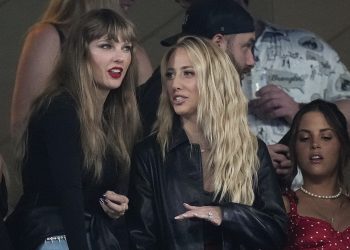 nfl-under-fire-for-new-pro-swiftie-instagram-bio-amid-controversial-calls-helping-chiefs-win
