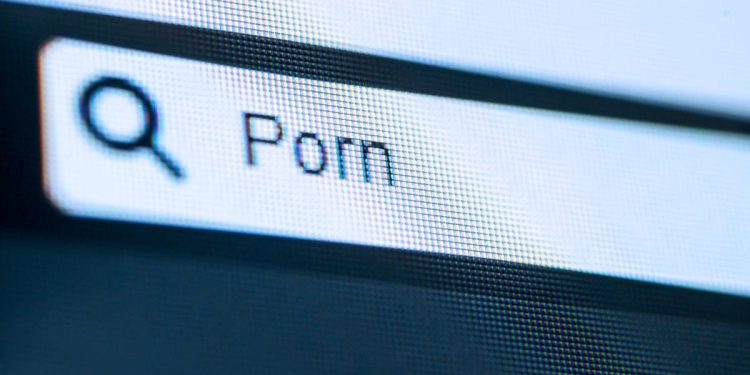 a-youtube-bug-is-allowing-users-to-upload-hardcore-porn-–-gizmodo