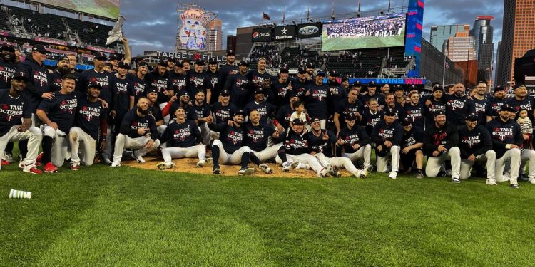 twins-sweep-blue-jays-to-win-their-first-playoff-series-in-21-years-–-cbs-minnesota
