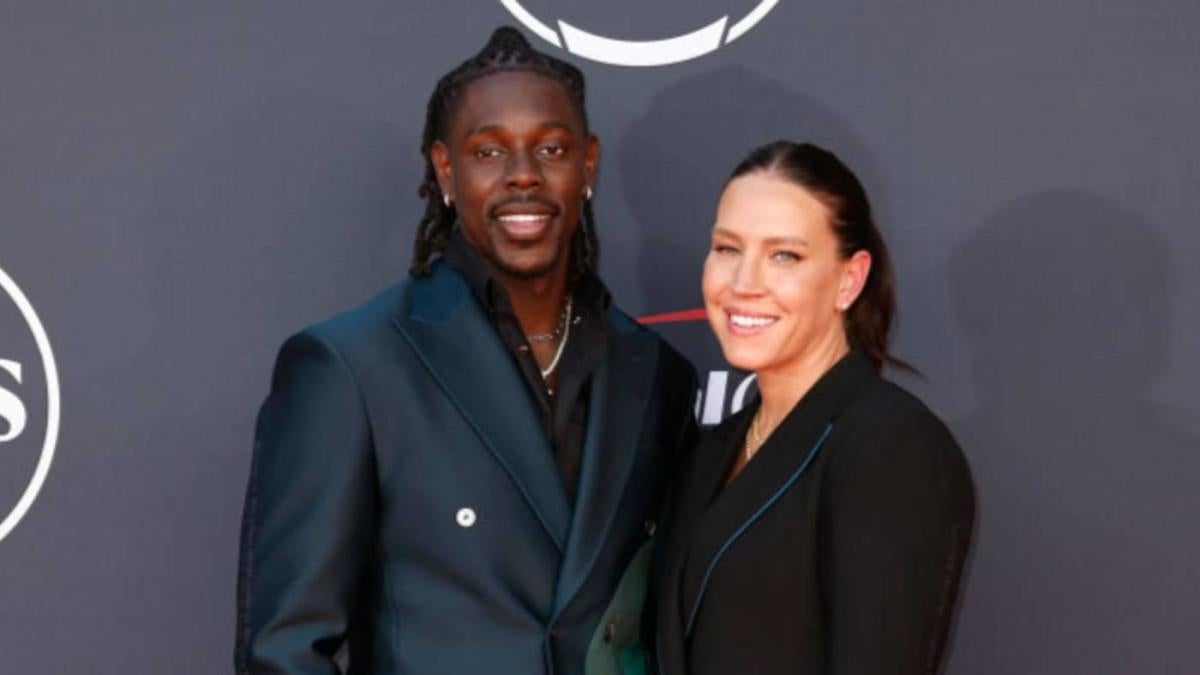 bucks-traded-jrue-holiday-to-trail-blazers-while-he-was-napping,-his-wife-reveals-in-…-–-cbs-sports