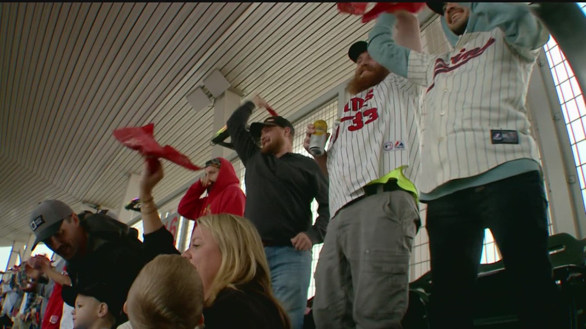 'we-believe':-how-the-homer-hanky-motto-became-the-new-rallying-cry-–-kare-11