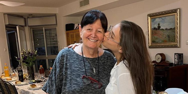 israel-hamas-war:-grandmother-killed,-hamas-uses-her-phone-to-post-to-facebook-–-nz-herald