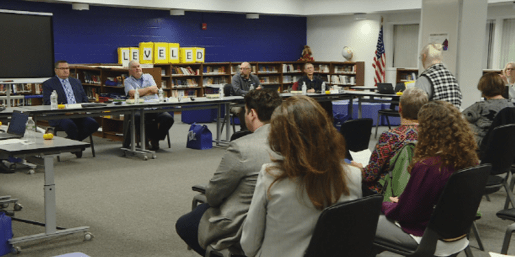 several-cny-school-districts-considering-lawsuits-against-social-media-companies-over-…