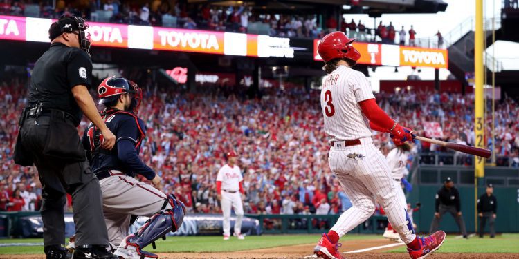 braves-bitter-about-clubhouse-comments-getting-out,-bryce-harper-shows-no-mercy