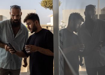 social-media-users-accuse-facebook,-instagram-of-suppressing-pro-palestinian-posts