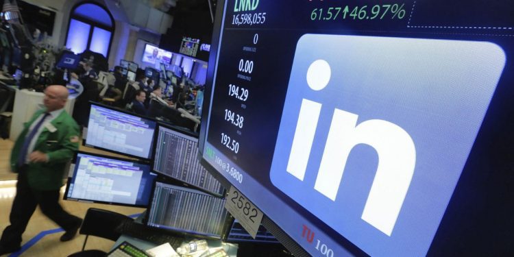 linkedin-lays-off-nearly-700-workers-as-it-moves-to-exploit-ai-options-–-cleveland.com