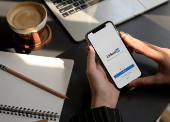 linkedin-lays-off-nearly-700-employees-worldwide-–-gizmodo