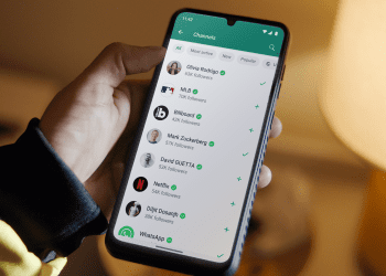 self-destructing-voice-notes-have-launched-for-some-whatsapp-beta-testers-–-android-police