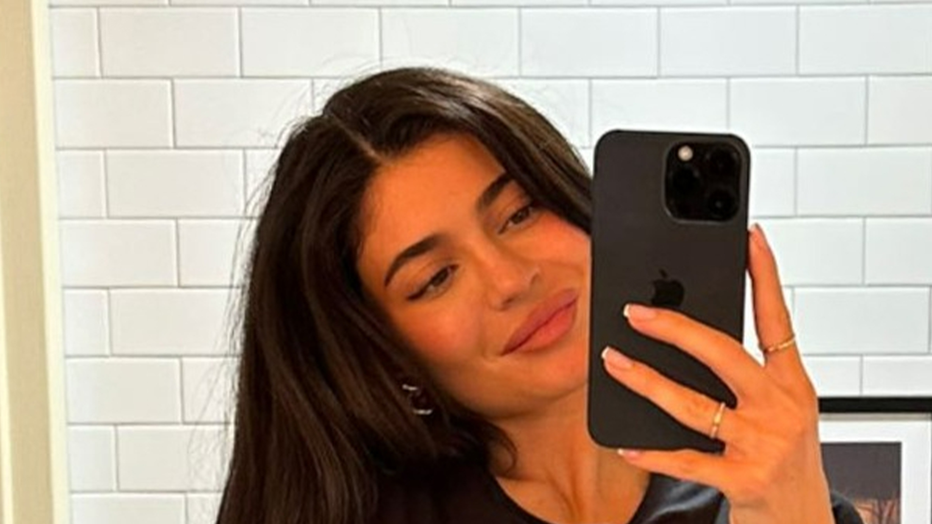 kardashian-fans-spot-a-major-clue-about-kylie-jenner's-romance-with-timothee-chalamet-in-…