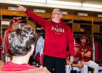 d-backs'-clubhouse-crew-highlighted-on-'inside-stitch'-–-mlb.com