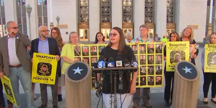 padres-cuyos-hijos-han-muerto-por-el-uso-de-fentanilo-demandan-a-snapchat-–-ksn-tv