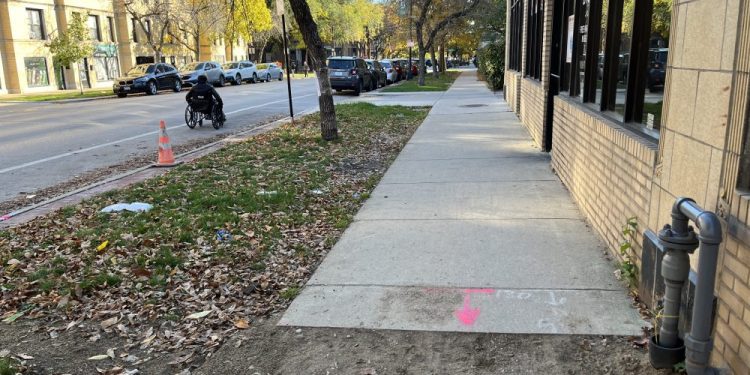 twitter-comes-to-the-rescue-for-fixing-a-wheelchair-hostile-sidewalk-–-streetsblog-chicago