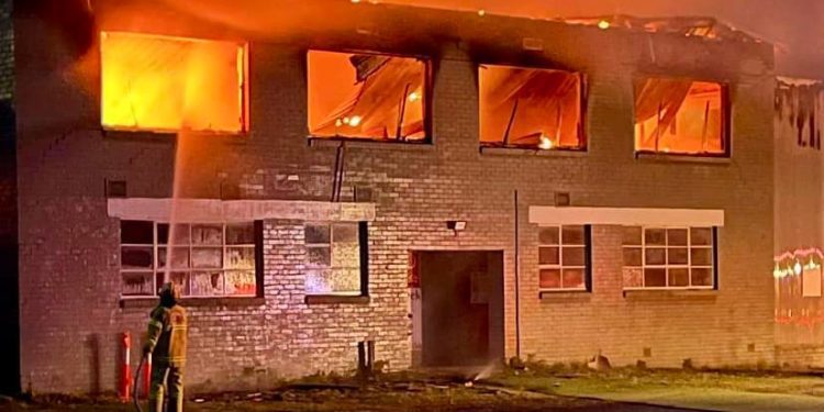 victorian-town-loses-beloved,-historic-sporting-hub-in-'suspicious'-fire-–-abc-news