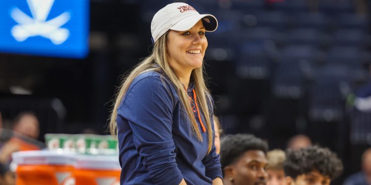 virginia-basketball-|-jankoska-enshrined-in-saginaw-county-sports-hall-of-fame