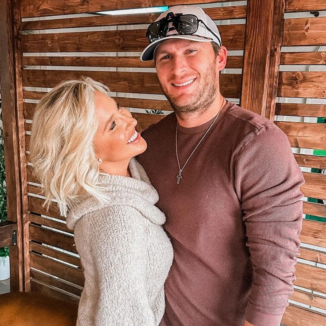 savannah-chrisley-kisses-robert-shiver-in-instagram-official-photo-–-e!-online