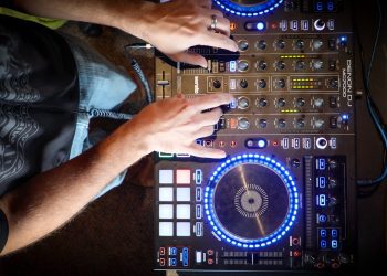 local-dj-brings-“unity”-nights-to-up-yonder-in-grand-marais-–-wtip