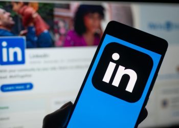 crypto-charity-ceo-quits-after-sexist-linkedin-posts-are-surfaced:-'let's-be-honest—you-look-fat'