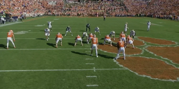 clemson-runs-for-ej-play-3-lib…