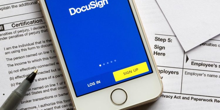 you-can-now-finalize-a-docusign-signing-on-whatsapp-–-techradar