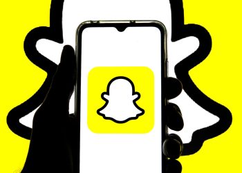 snapchat-follows-facebook's-lead-by-making-major-change-with-amazon's-help-and-…-–-the-us-sun