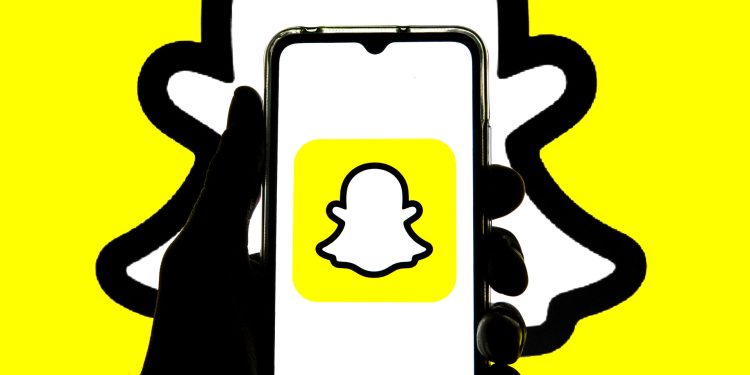 snapchat-follows-facebook's-lead-by-making-major-change-with-amazon's-help-and-…-–-the-us-sun
