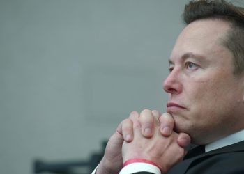 warner-bros.-discovery,-disney,-and-lionsgate-pause-all-ad-spending-on-x/twitter-–-indiewire