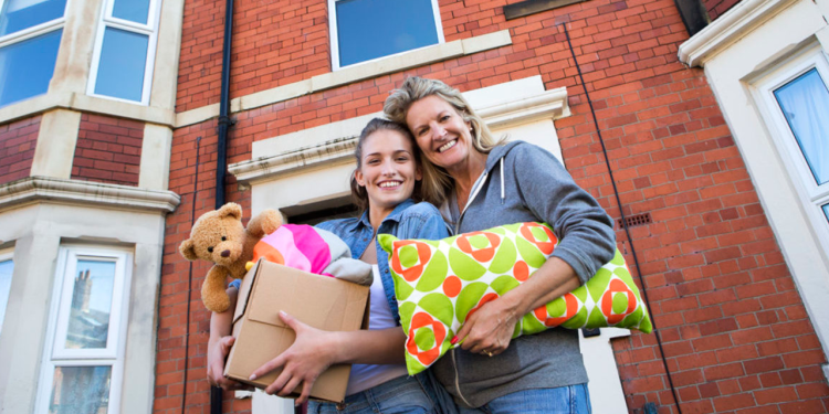 'helicopter-parents'-use-facebook-groups-to-arrange-playdates-for-college-kids-–-fox-news