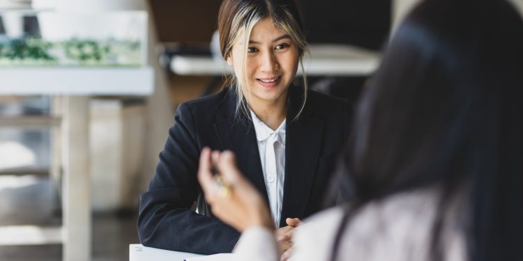 how-to-spot-red-flags-of-a-stressful-job-before-you-even-take-it-–-cnbc