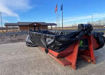 deer-hunt-2023:-hunters-asked-to-use-deer-carcass-waste-dumpsters-in-northeast-wisconsin