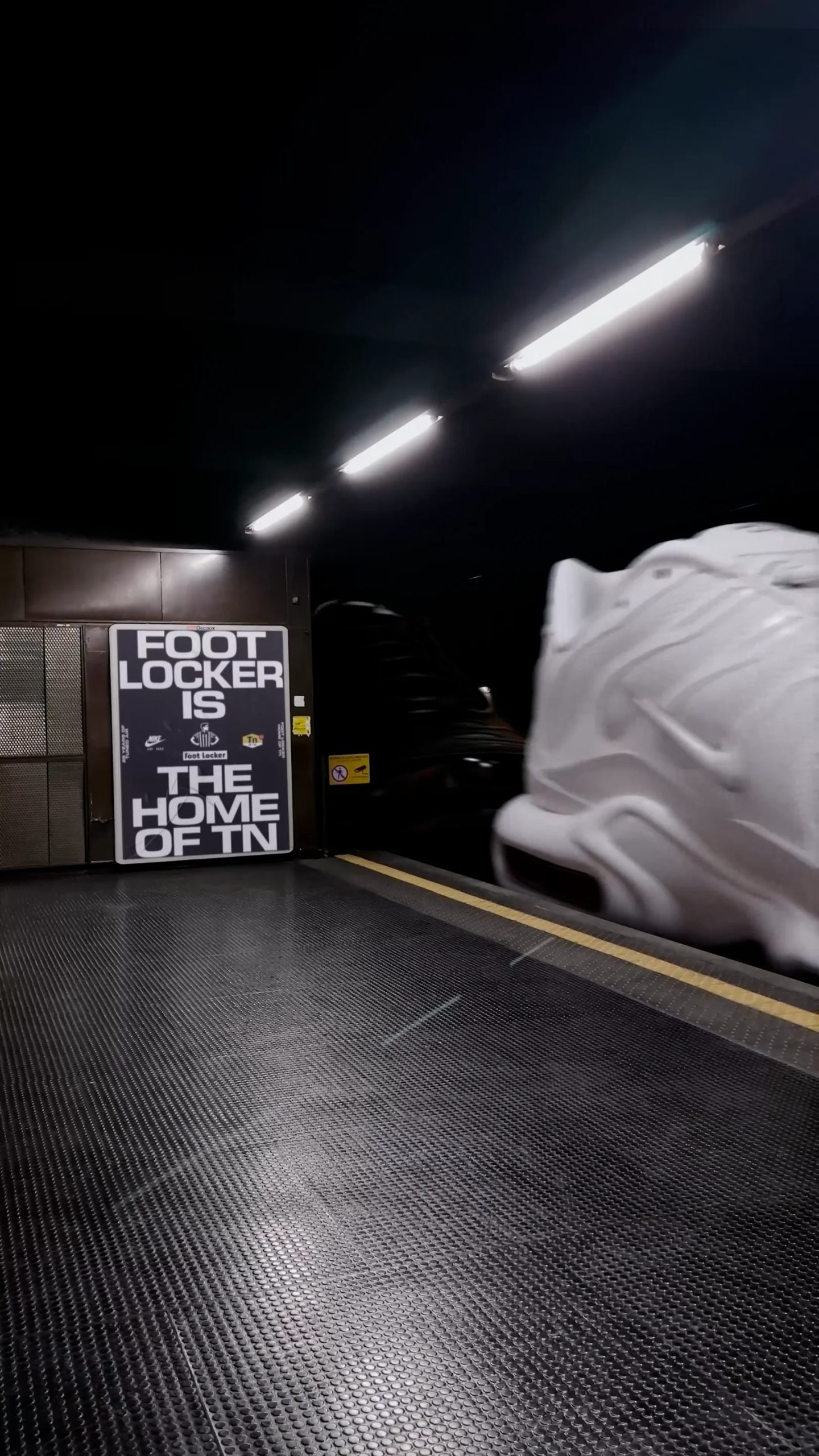 footlocker-tn-sneaker-train-hq-–-vimeo