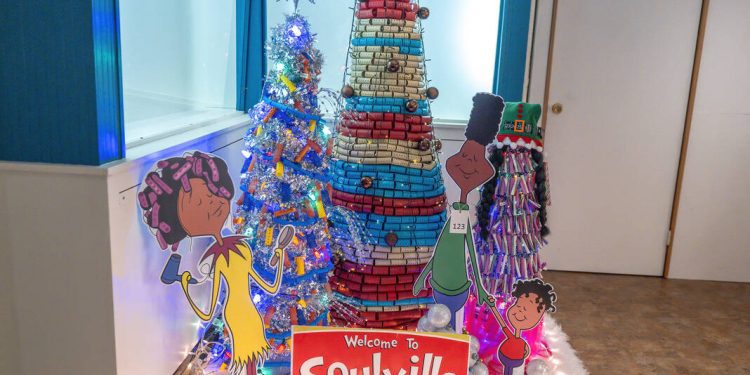 photos:-christmas-tree-festival-at-the-allen-county-museum-–-limaohio.com