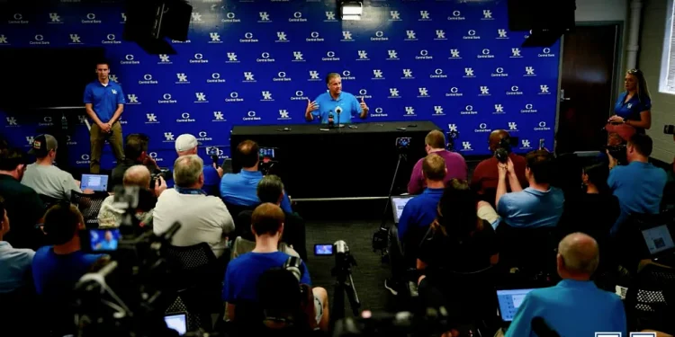 coach-calipari-–-uncw-postgame-press-conference-presented-by-ukhealthcare-on-vimeo