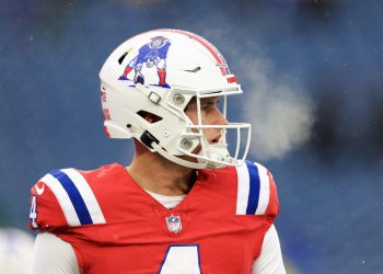 twitter-reacts-to-bailey-zappe-getting-shut-out-in-first-half-vs-chargers-–-yahoo-sports