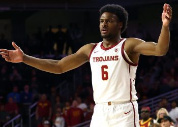 twitter-reacts-to-bronny-james’-usc-debut:-‘already-a-better-shooter-than-mj’